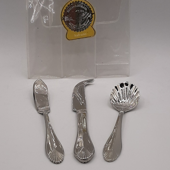 Heritage Mint "Safrano" 3 Piece Entertainment Set 18/10 Silverware Spoon Knives - Picture 1 of 8